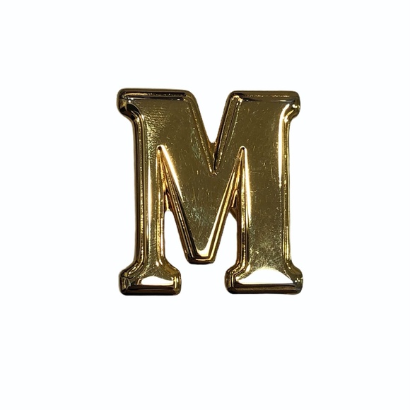 VINTAGE GOLD TONE "M" BLOCK LETTER BROOCH - Picture 5 of 14